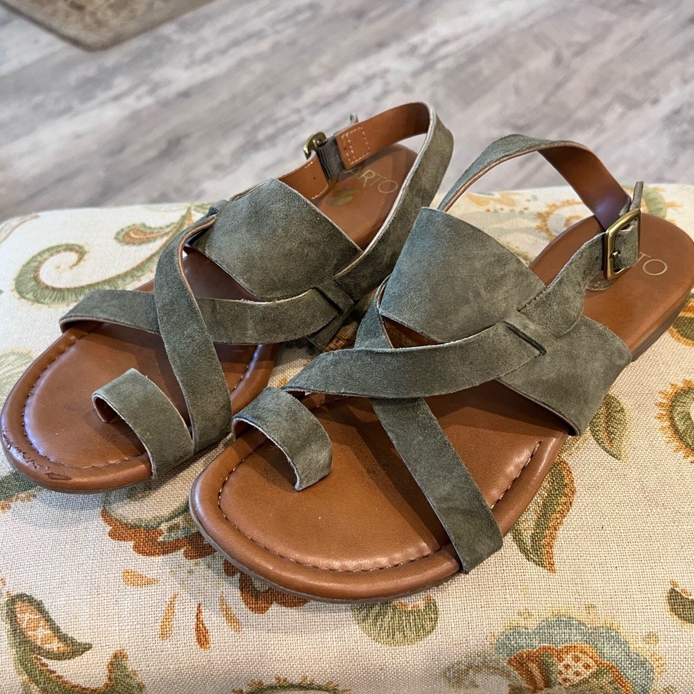 Franco Sarto Gia wedge